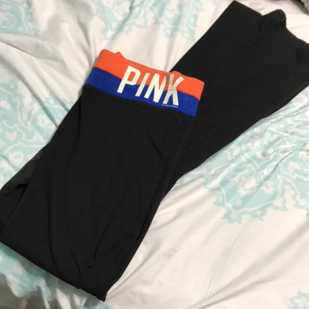 Victoria’s Secret UF gators straight yoga pants